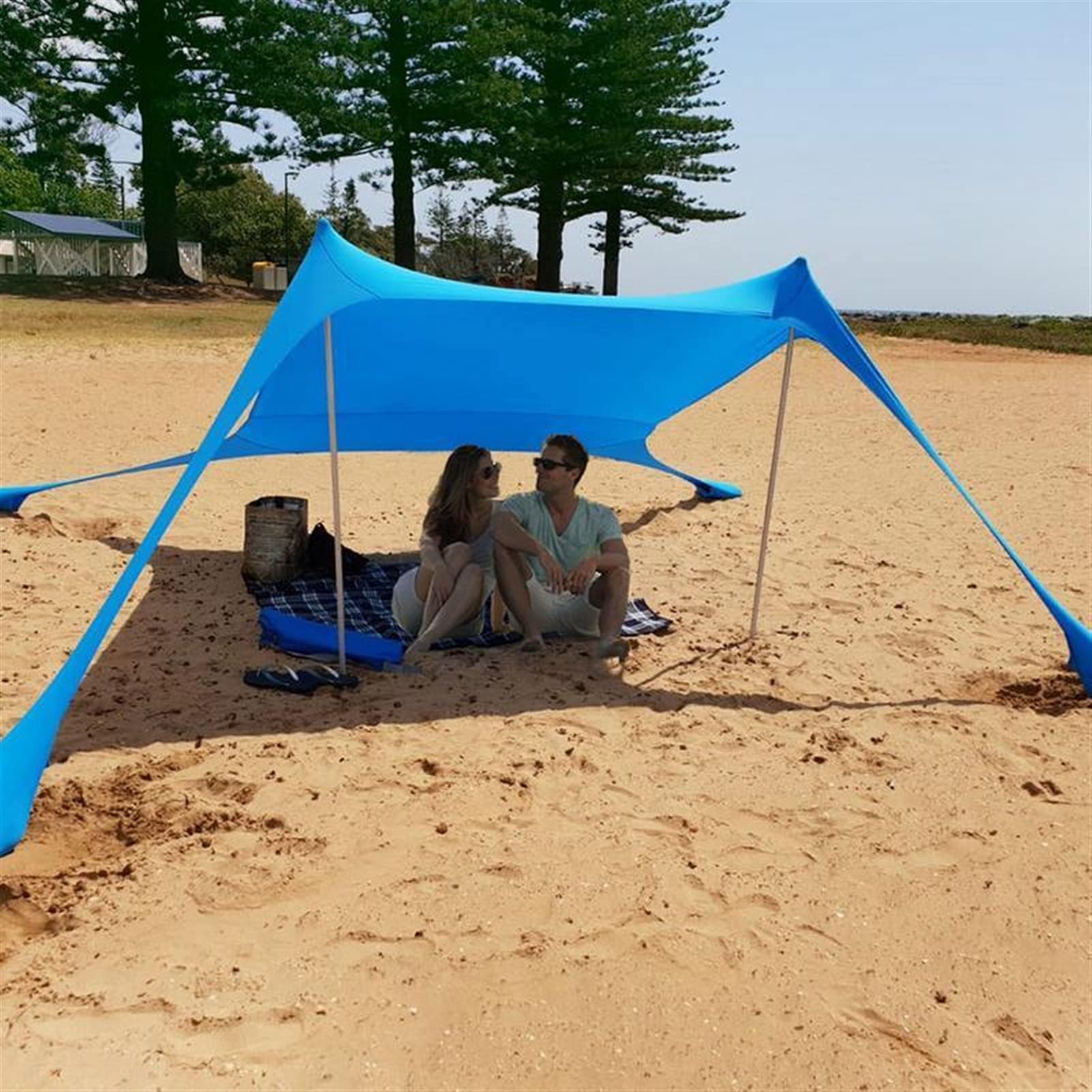 Lightweight Family Beach Sunshade Tent with Sandbag Anchors